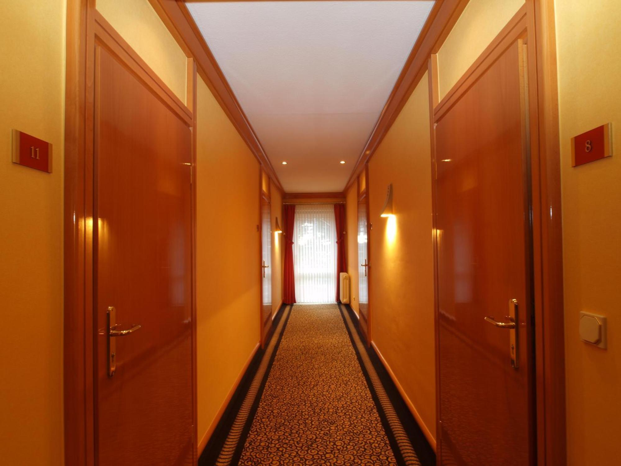 Hotel Matthias Gnarrenburg Extérieur photo