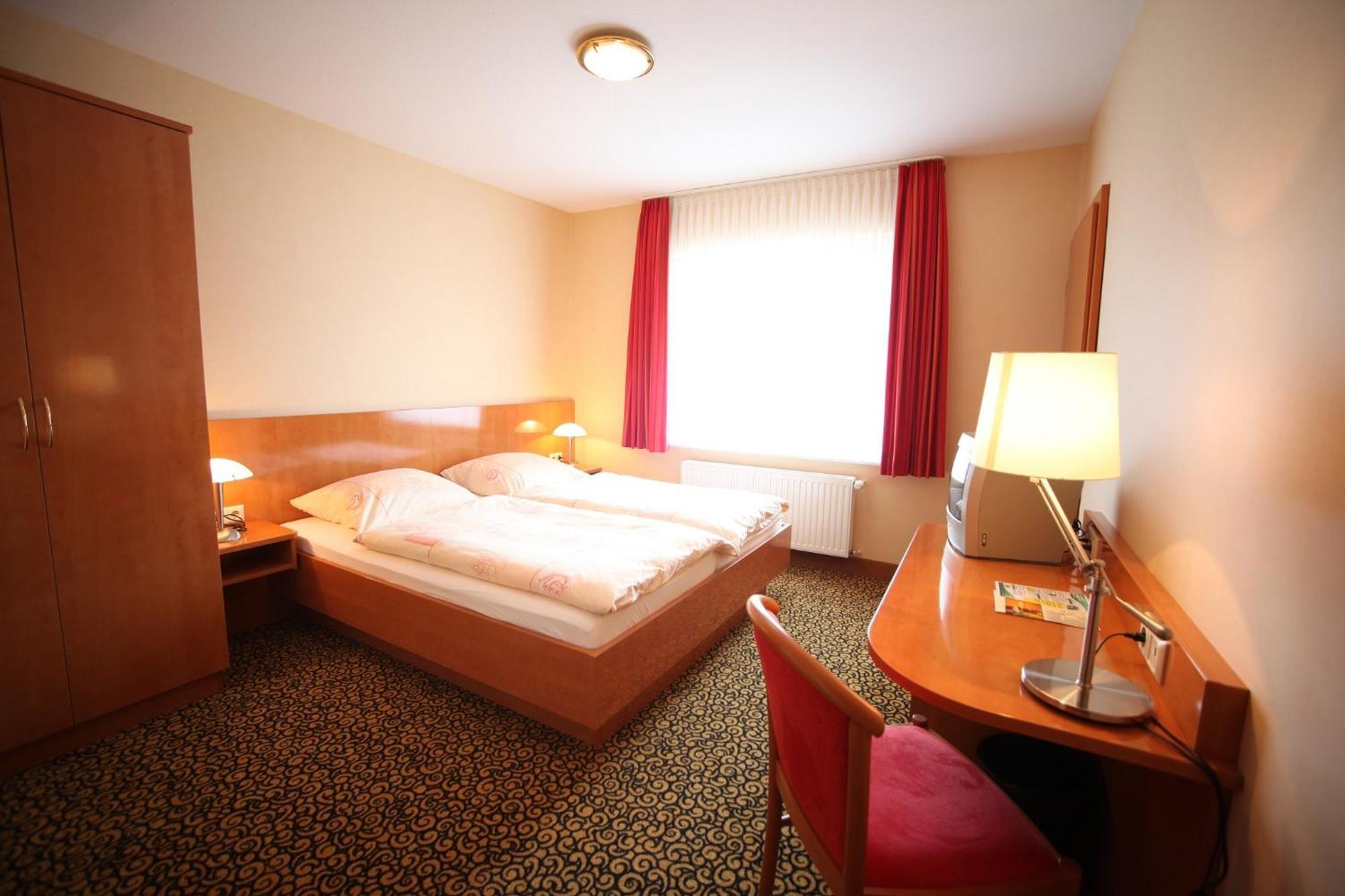 Hotel Matthias Gnarrenburg Chambre photo