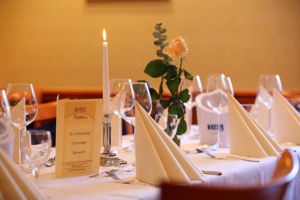 Hotel Matthias Gnarrenburg Extérieur photo