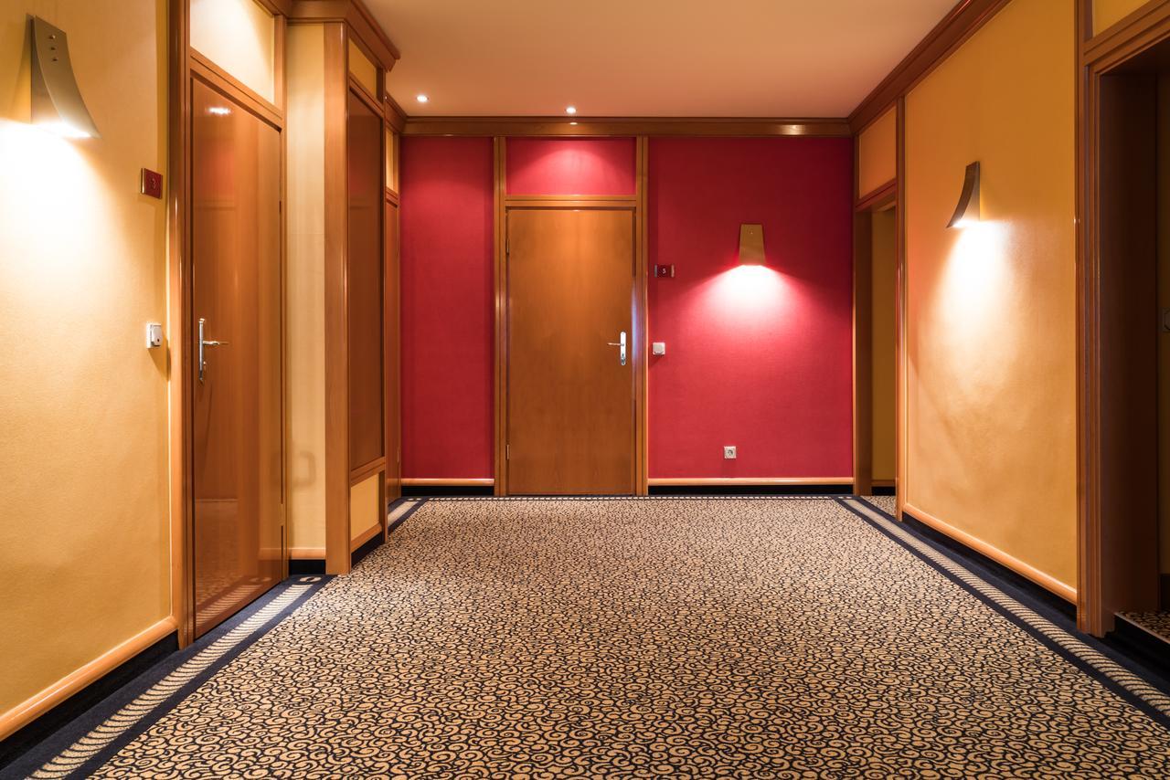 Hotel Matthias Gnarrenburg Extérieur photo